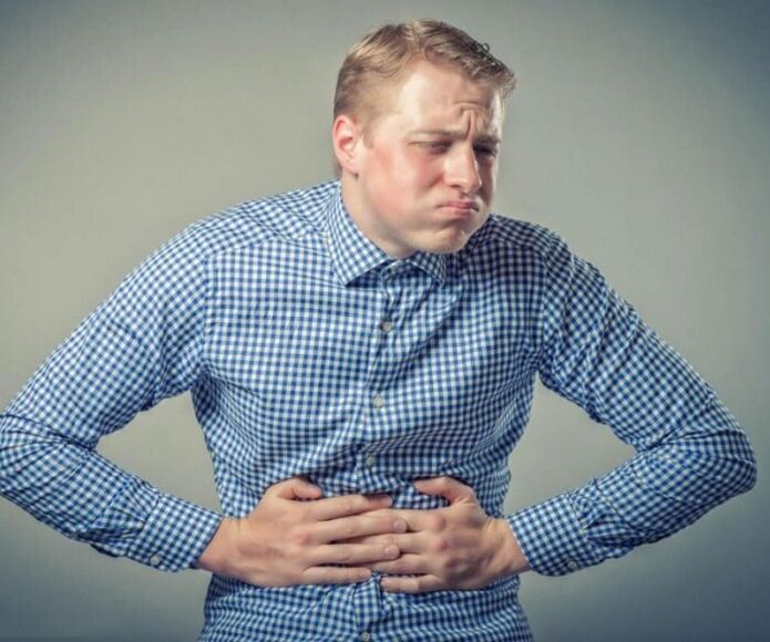 dor abdominal e náusea devido a parasitas no corpo