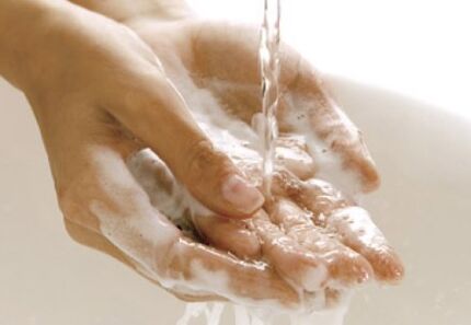 a higiene das mãos protege contra a entrada de parasitas no corpo